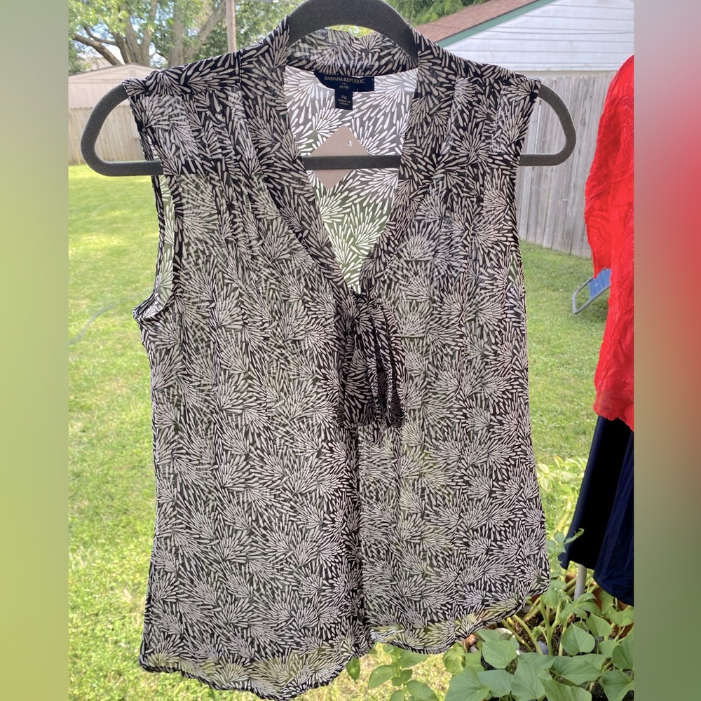 Vintage Banana Republic sleeveless blouse sz PM NEVER WORN NWOT